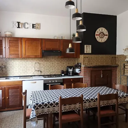 Flora Casa de hóspedes *