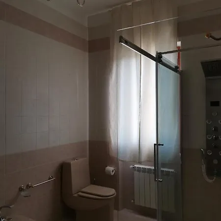 Flora Casa de hóspedes Luni