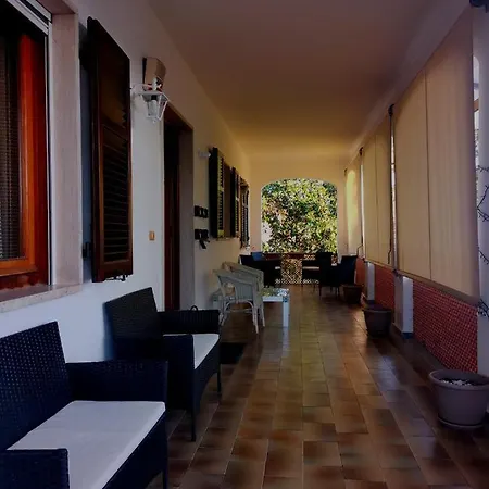 Casa de hóspedes Flora