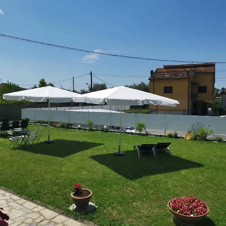 Casa de hóspedes Flora Luni